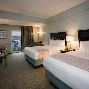 Ocean Front Two Queen Beds w or Chair